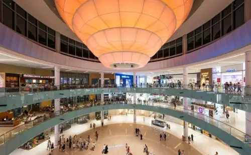 أحصل على محل في مول فوك بمساحة 100 متر مربع